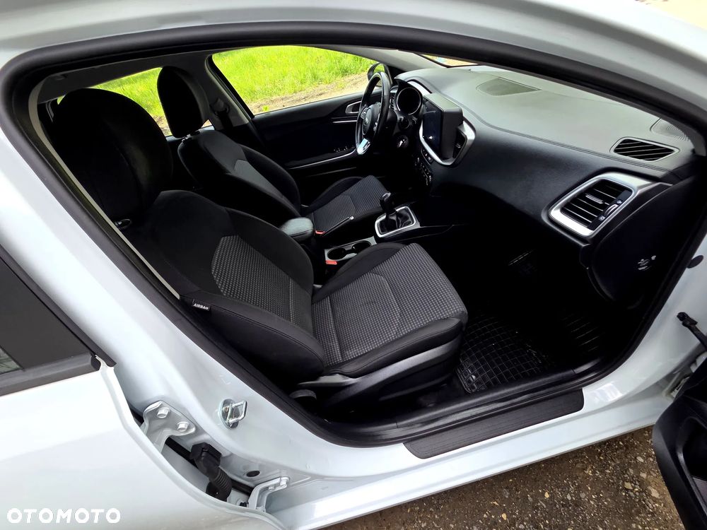 Kia Ceed 1.0 T-GDI M - 25