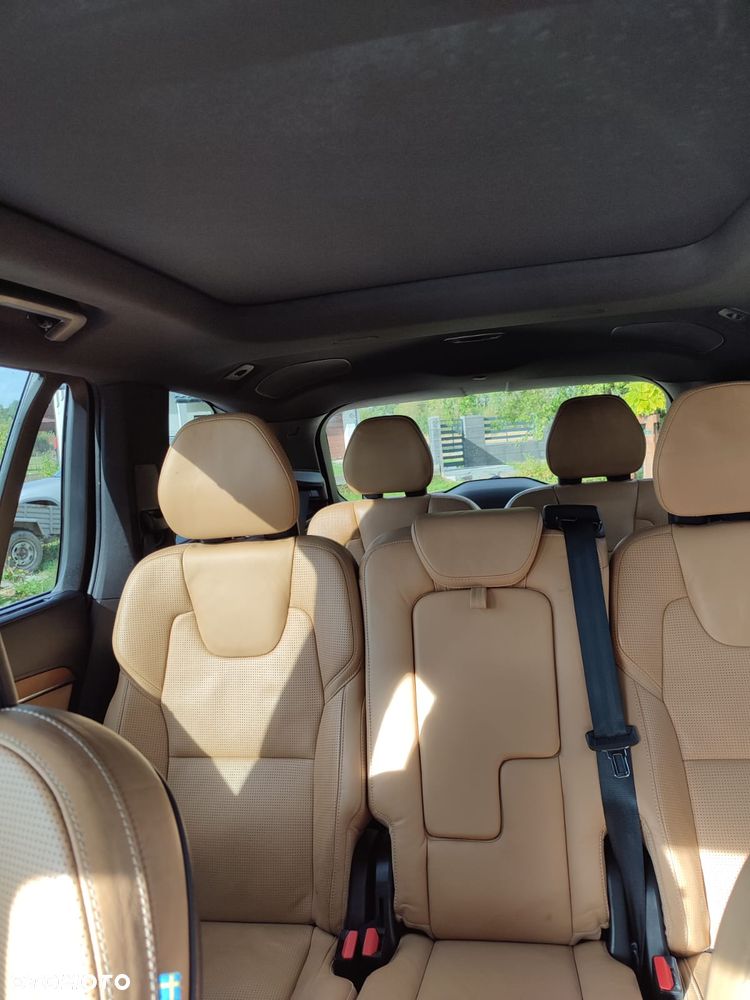Volvo XC 90 - 8