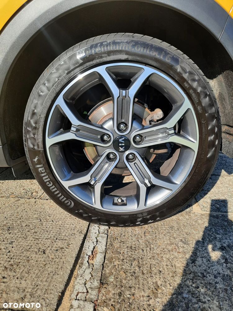 Kia XCeed - 16