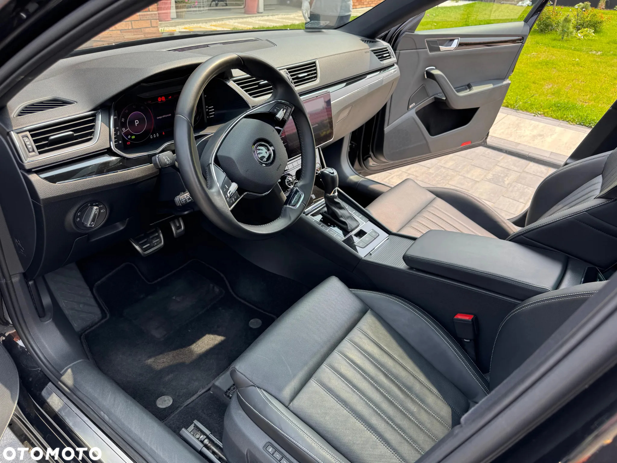 Skoda Superb 2.0 TDI SCR 4x4 L&K DSG - 18