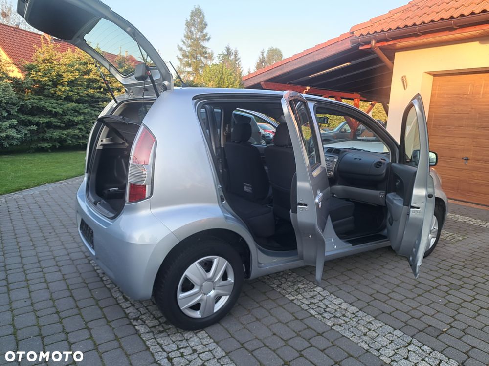 Daihatsu Sirion 1.0 - 29