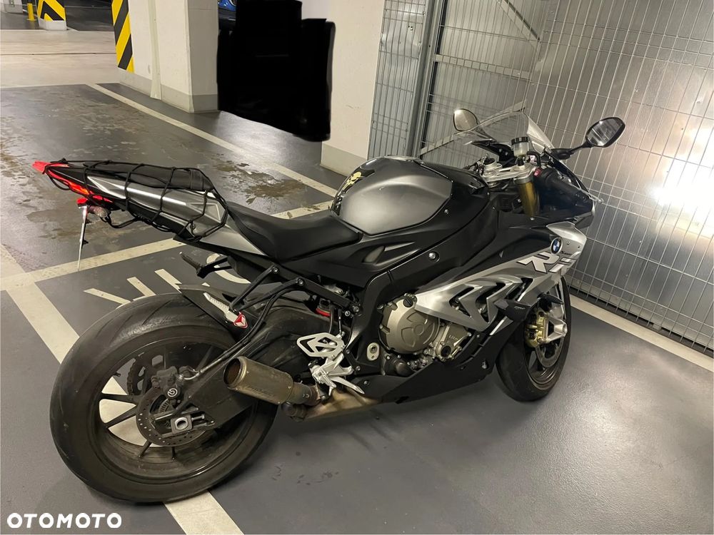BMW S - 1