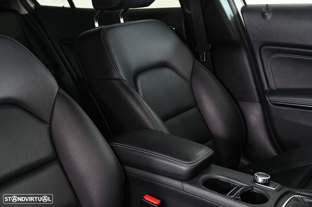 Mercedes-Benz GLA 180 d AMG Line - 26