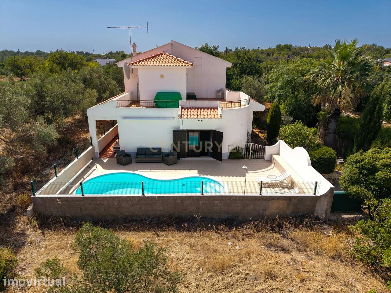 Moradia T3 com Piscina, Amplos Terraços e Vista de Campo e Mar, a 5 Mi - Grande imagem: 3/26