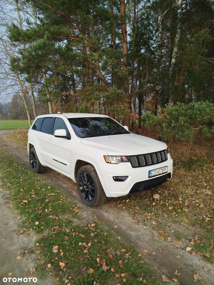 Jeep Grand Cherokee - 1