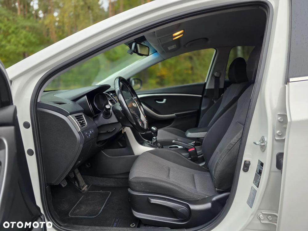 Hyundai i30 1.6 CRDi BlueDrive Premium - 18