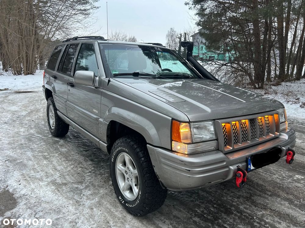 Jeep Grand Cherokee - 1