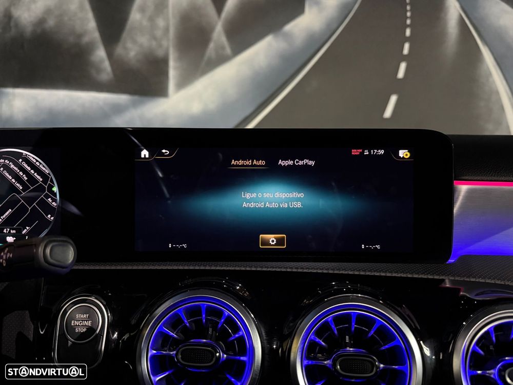 Mercedes-Benz A 250 Limousine e AMG Line - 13