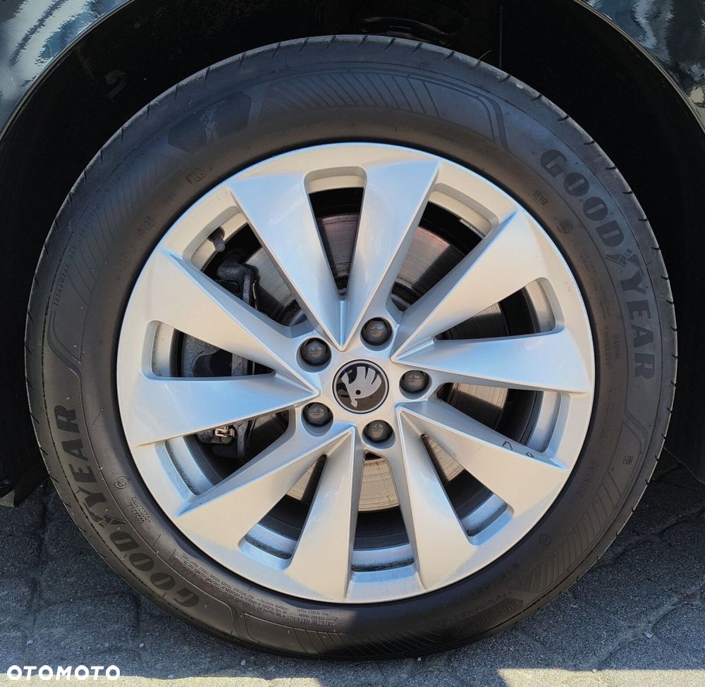 Skoda Superb 2.0 TSI Selection DSG - 29