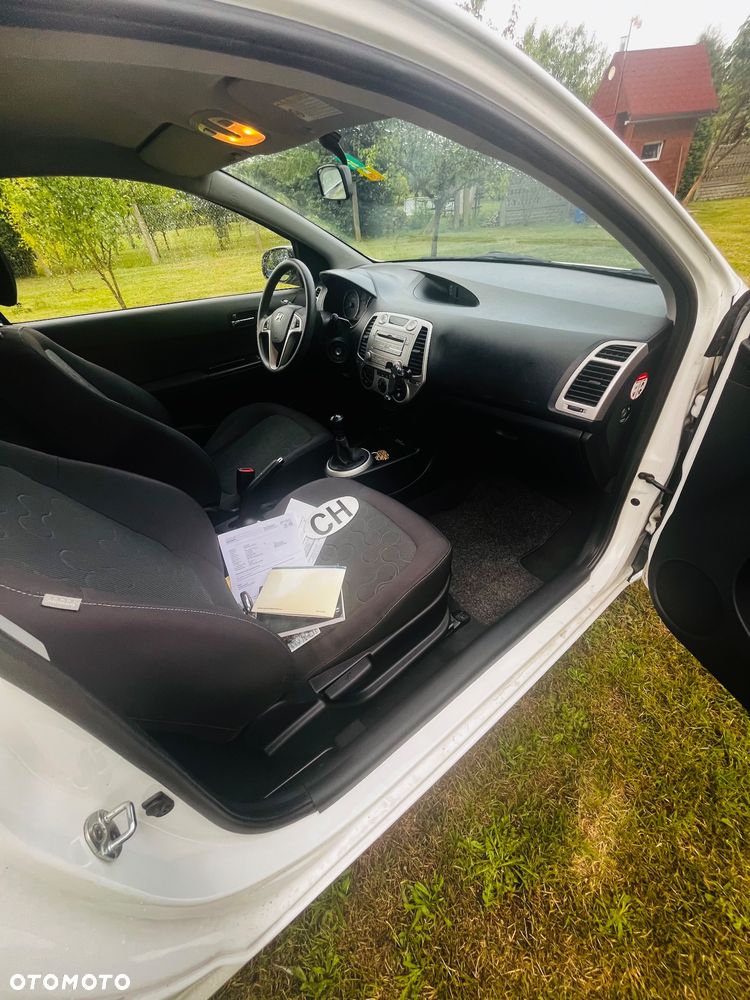Hyundai i20 1.2 Classic + - 11