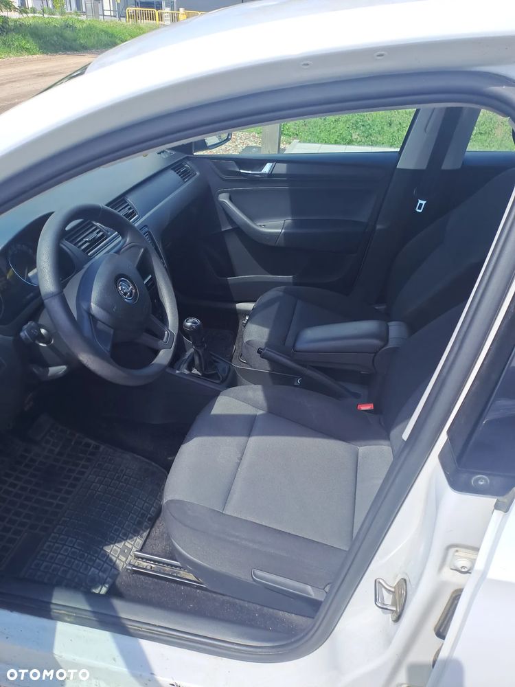 Skoda RAPID 1.0 TSI Ambition - 5