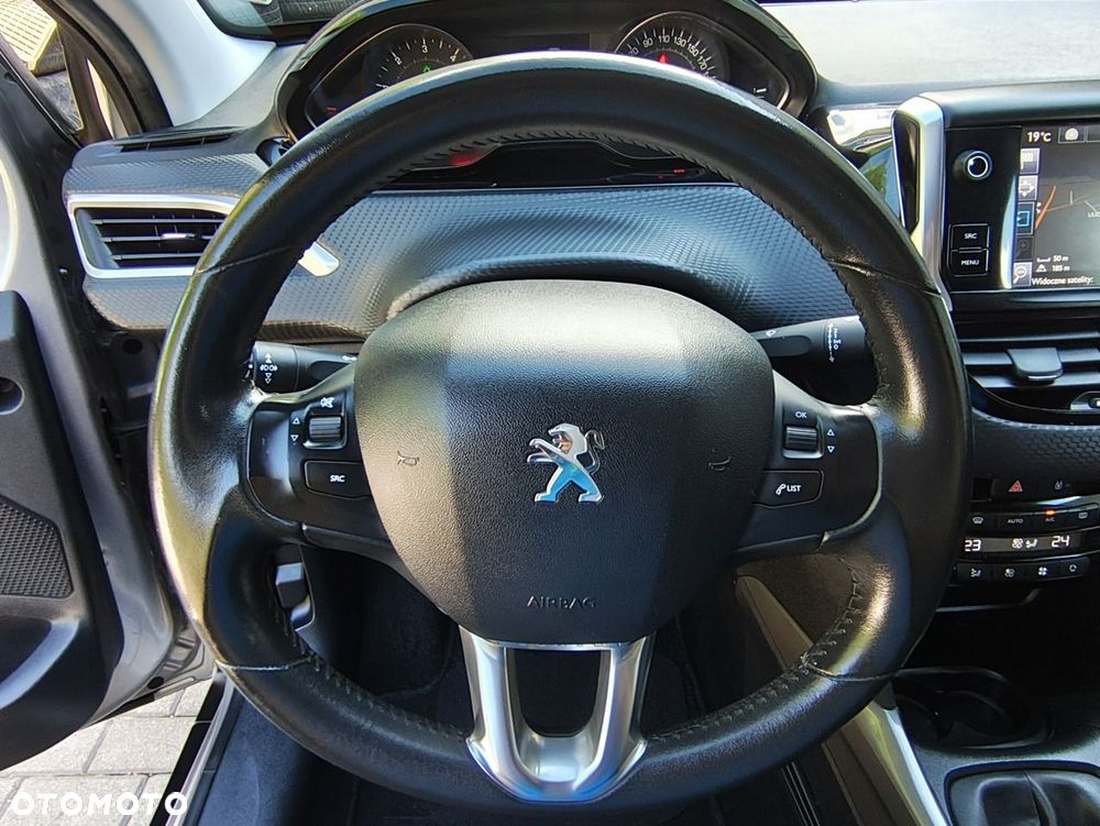 Peugeot 2008 1.6 BlueHDi Active S&S - 19