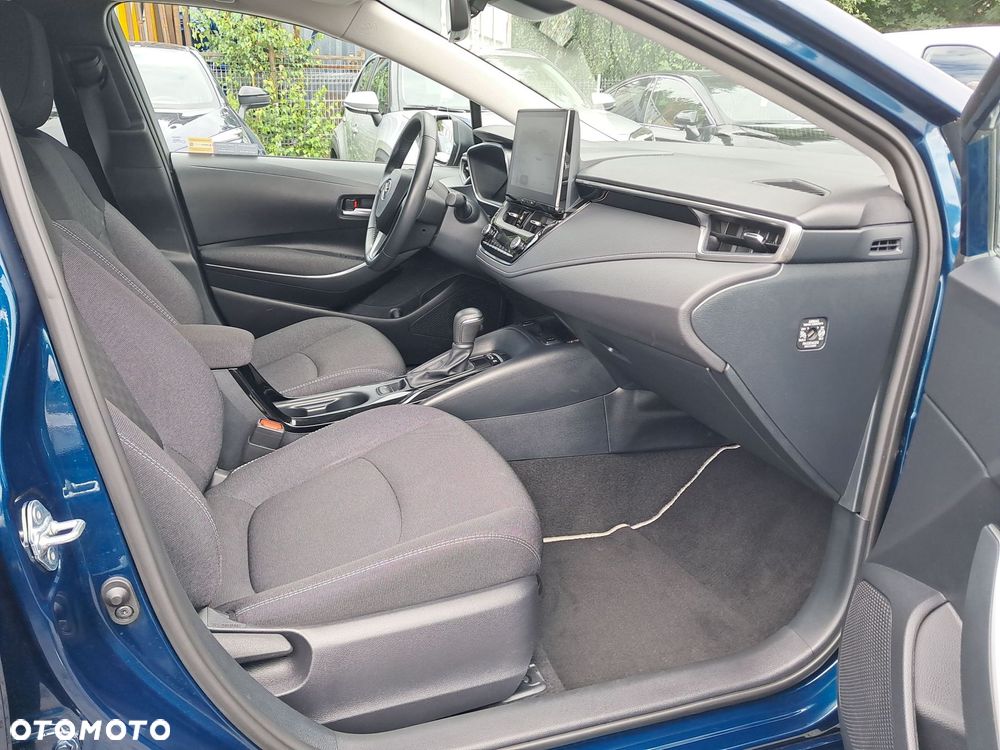 Toyota Corolla 1.8 Hybrid Style - 17