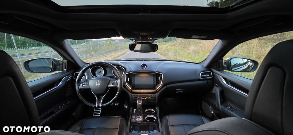 Maserati Ghibli S GranSport - 14