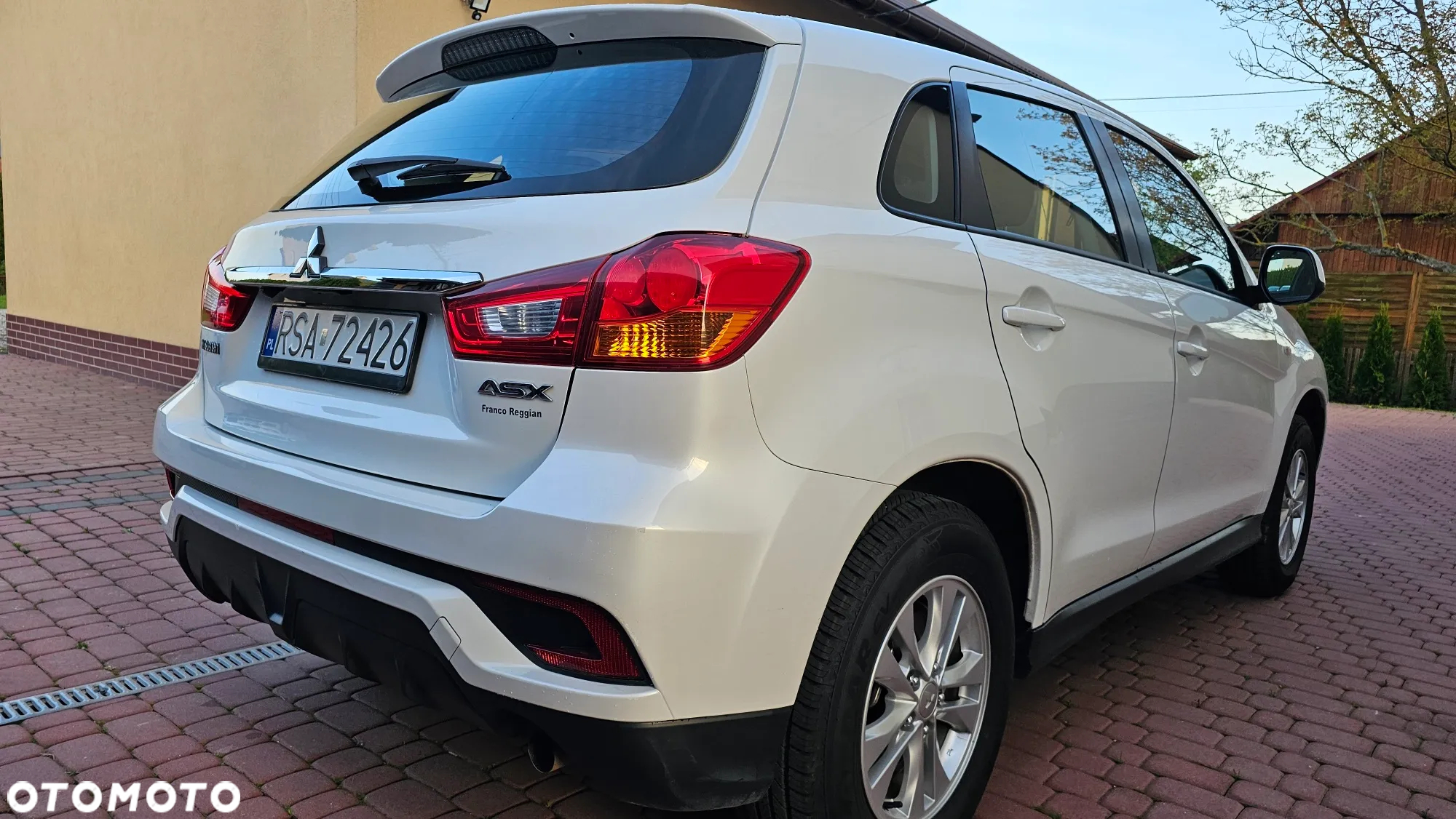 Mitsubishi ASX 1.6 2WD Intense - 17
