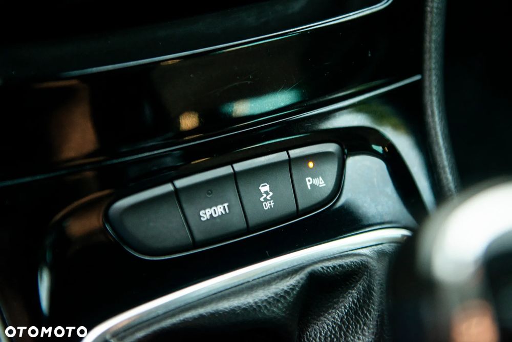 Opel Astra 1.4 Turbo Edition - 26