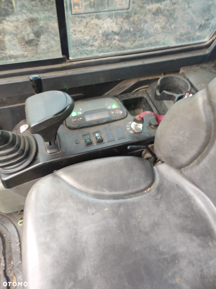 Case CX18c - 8