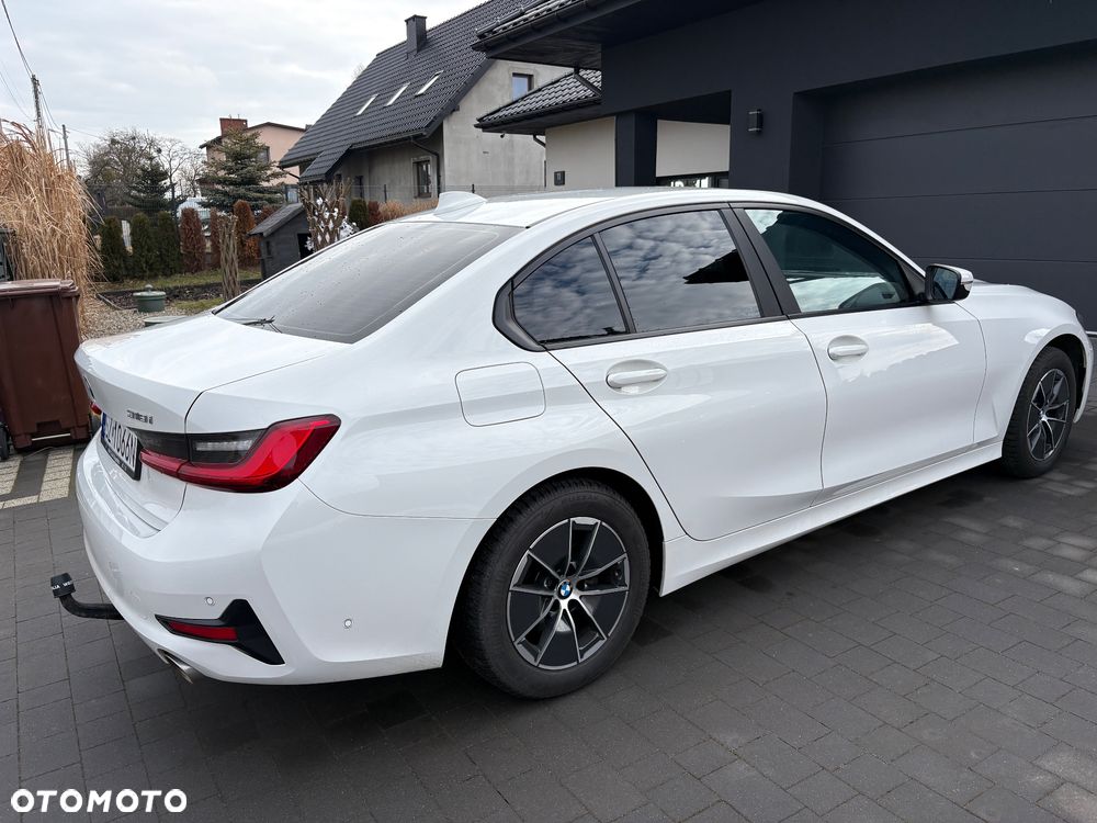 BMW Seria 3 318i - 6