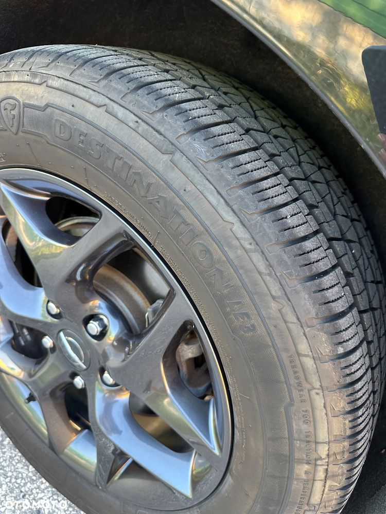 Chrysler Pacifica - 33