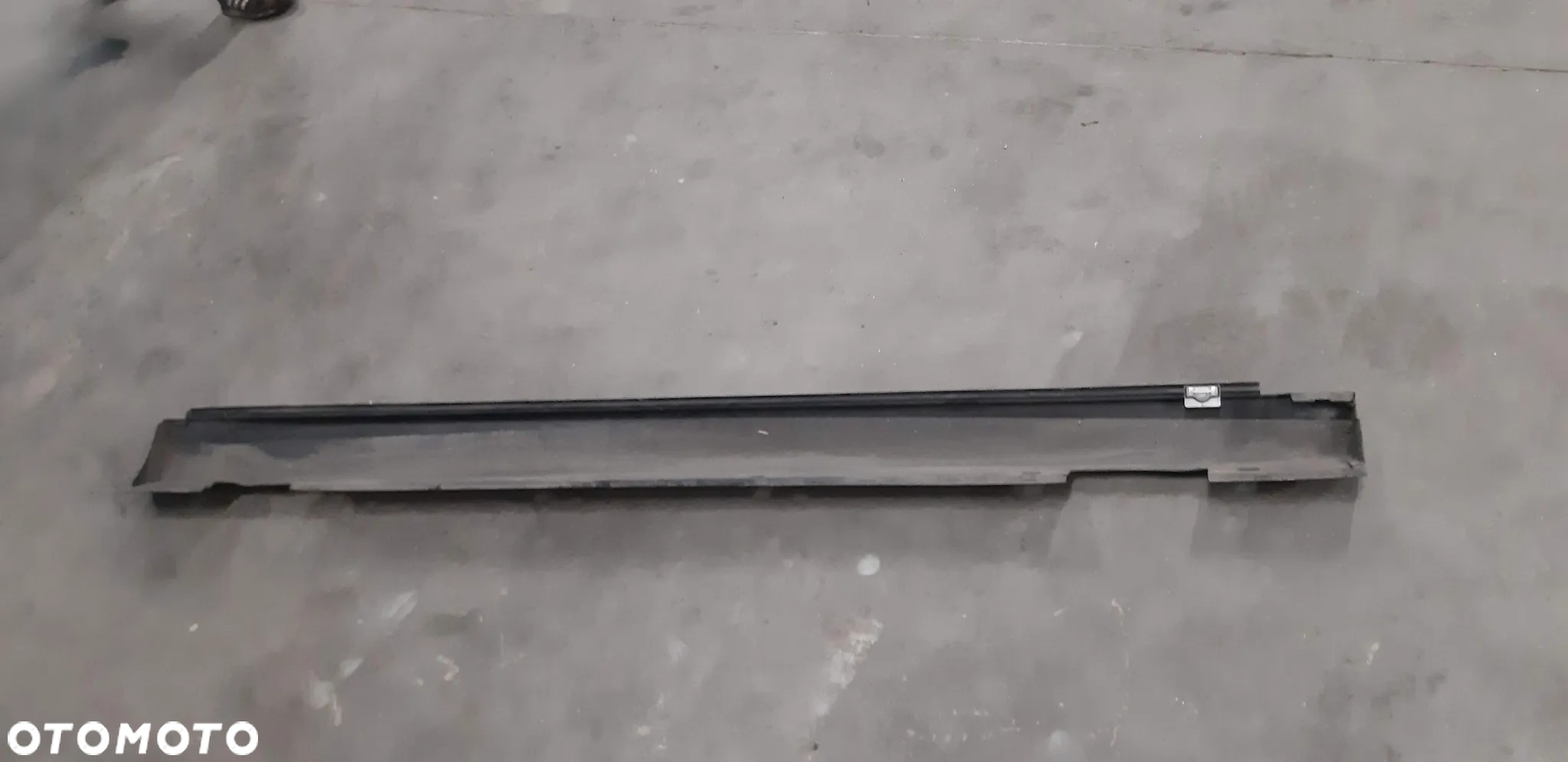 Listwa progowa lewa A2466900240 Mercedes B-Klasa W246 - 5