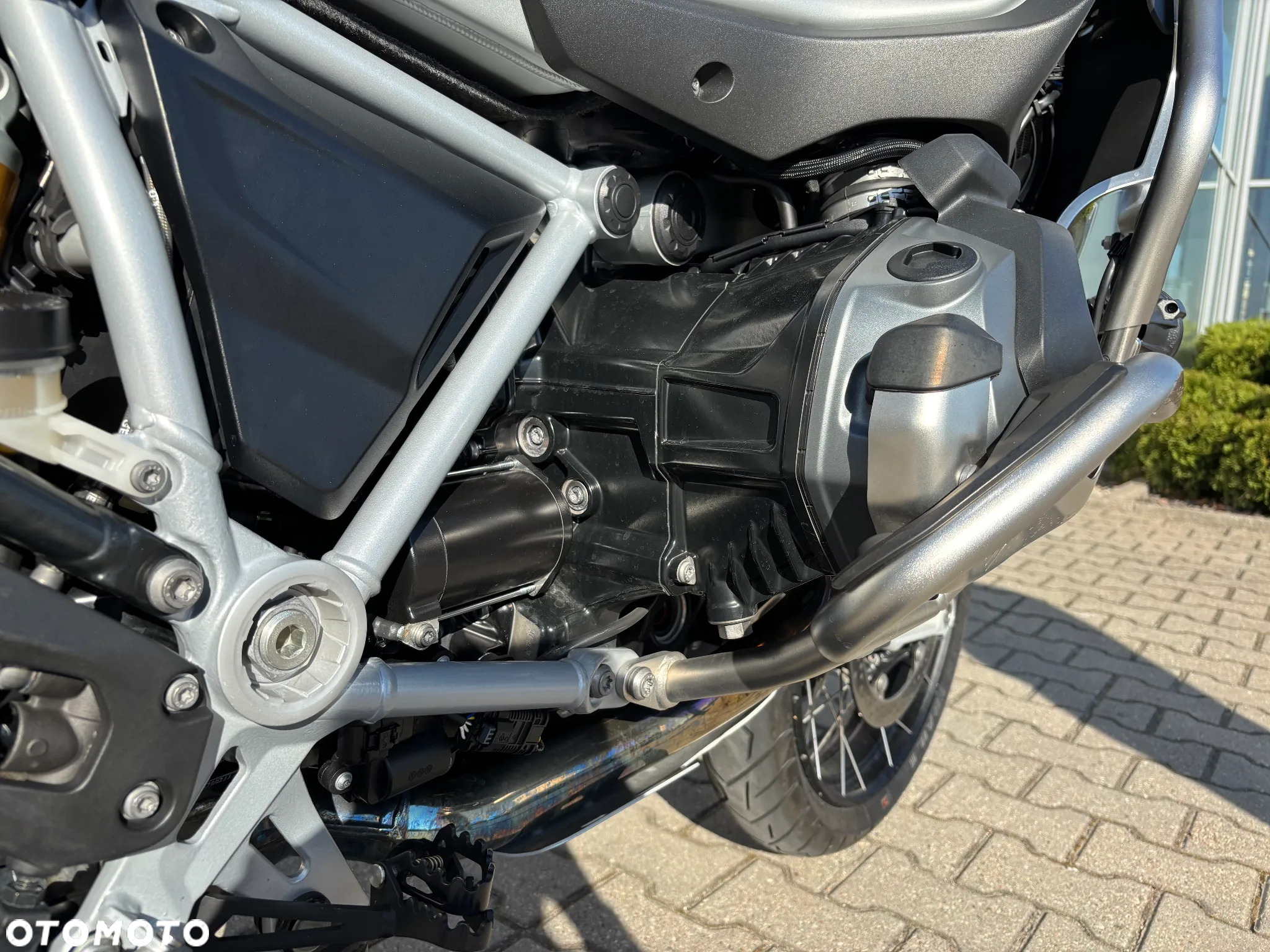 BMW R - 8