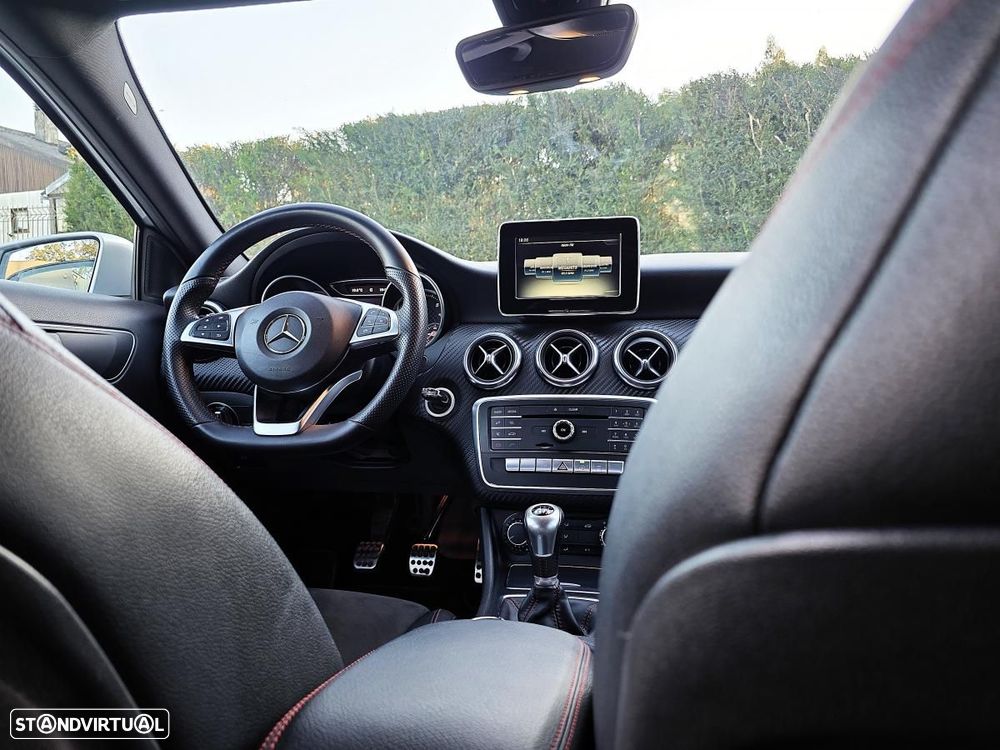 Mercedes-Benz A 180 d AMG Line - 23