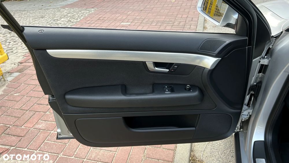 Audi A4 Limousine - 20