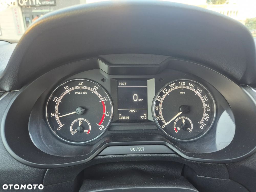 Skoda Octavia - 14