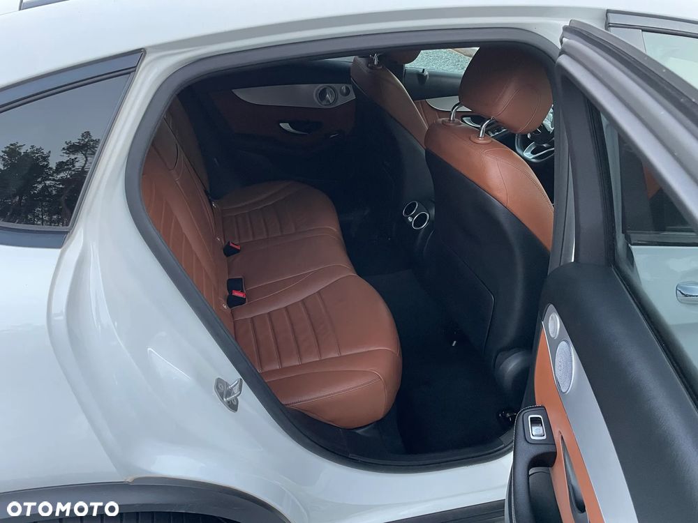 Mercedes-Benz GLC 220 d 4Matic 9G-TRONIC AMG Line - 19