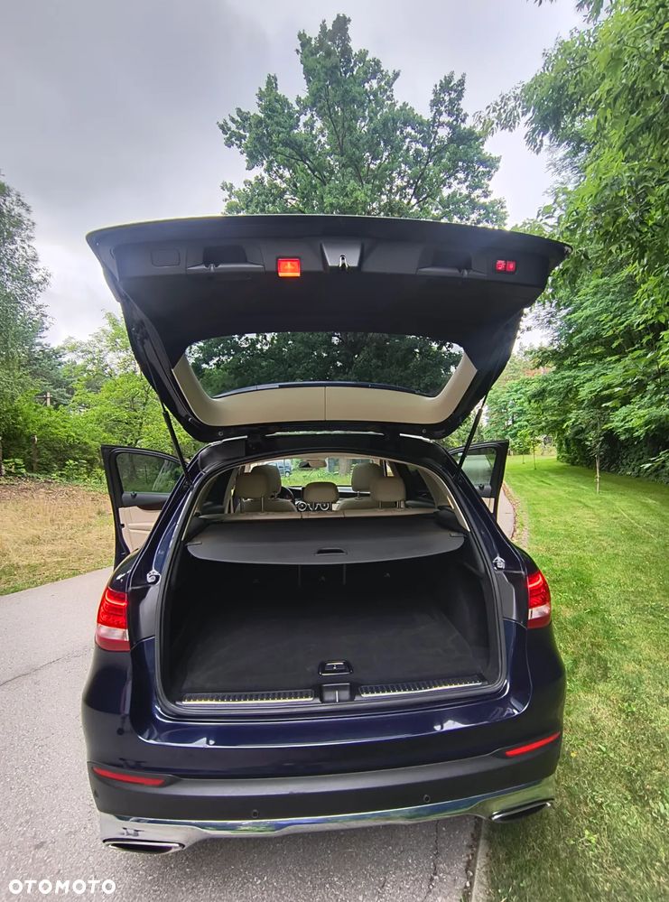 Mercedes-Benz GLC - 25