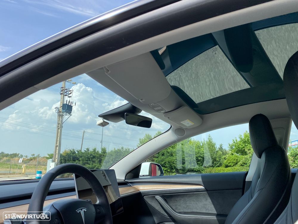 Tesla Model 3 Long Range Tração Traseira - 26