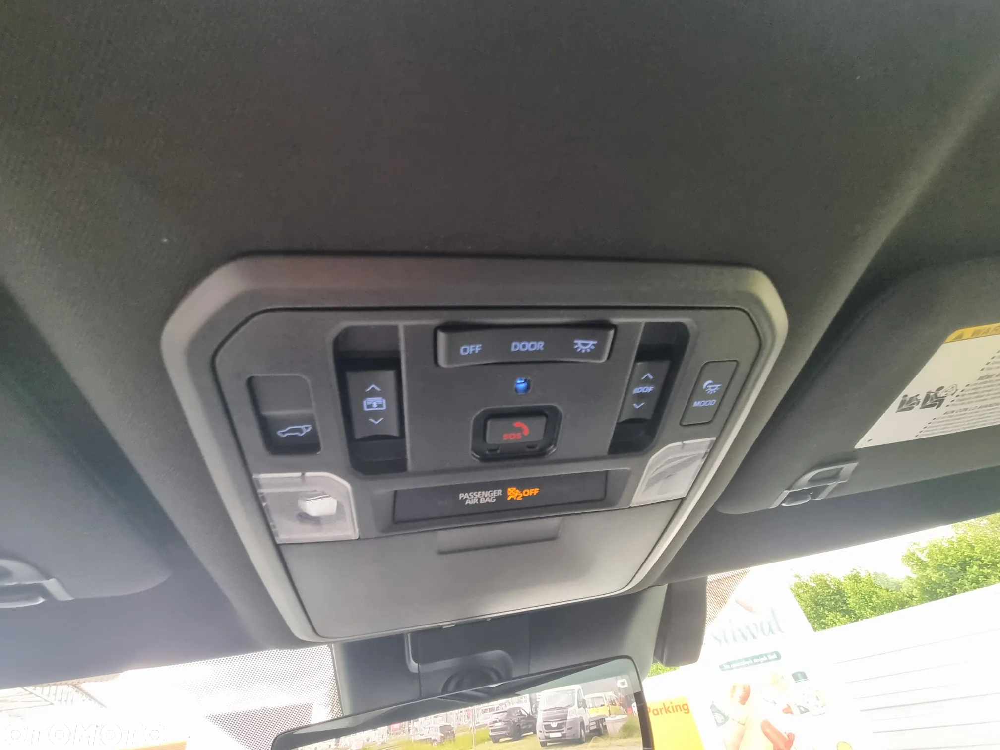 Toyota Sequoia - 10