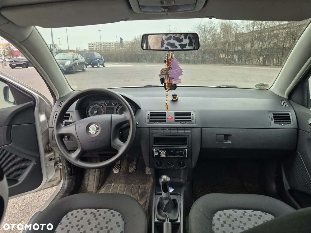 Skoda Fabia - 6