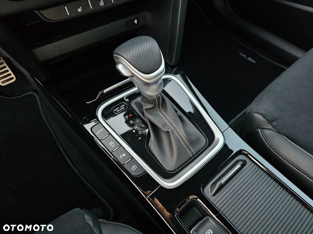 Kia XCeed 1.5 T-GDI OPF DCT7 GT-LINE - 28
