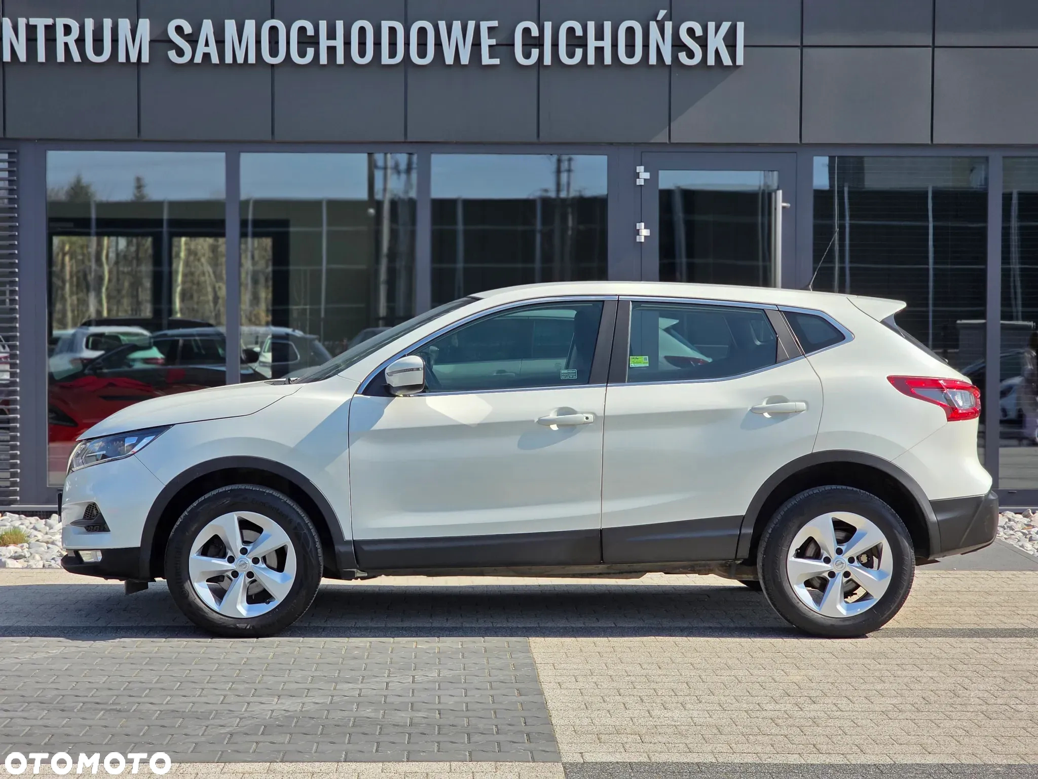 Nissan Qashqai 1.3 DIG-T N-Connecta - 6