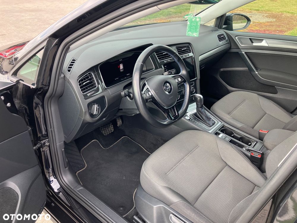 Volkswagen Golf - 7