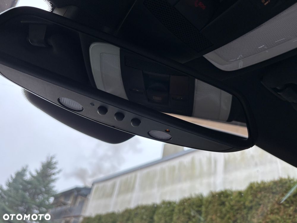 Mercedes-Benz Klasa E 400 4Matic 9G-TRONIC AMG Line - 14