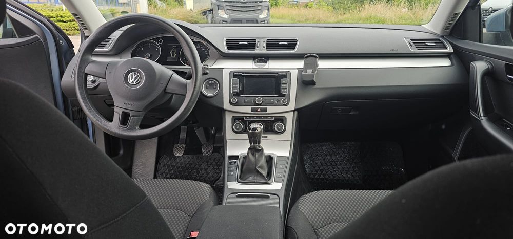 Volkswagen Passat - 7