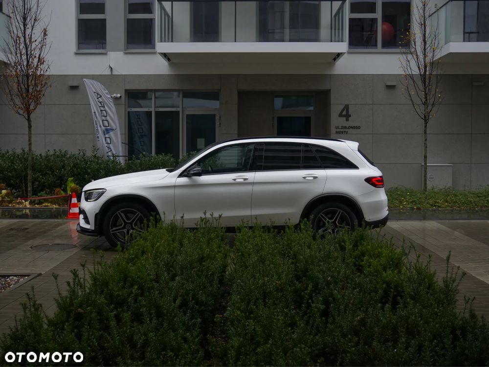 Mercedes-Benz GLC 200 4Matic 9G-TRONIC AMG Line - 3