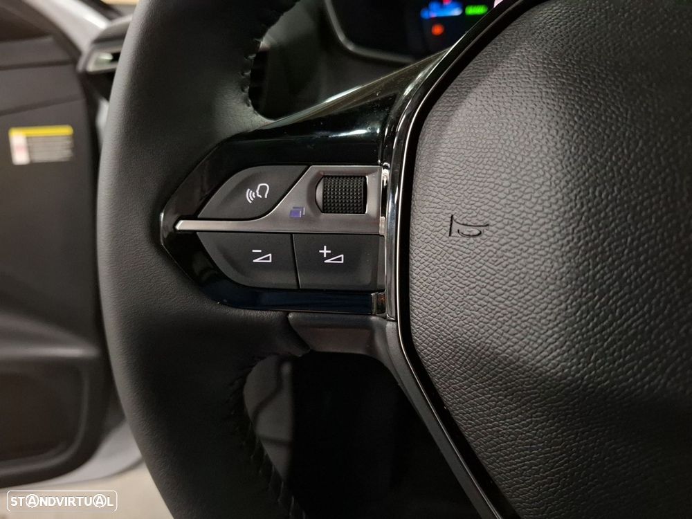 Peugeot e-208 50 kWh Allure - 16