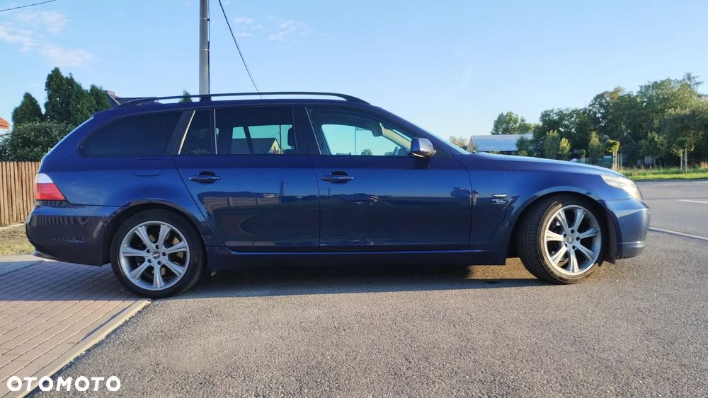 BMW Seria 5 520d Touring - 6