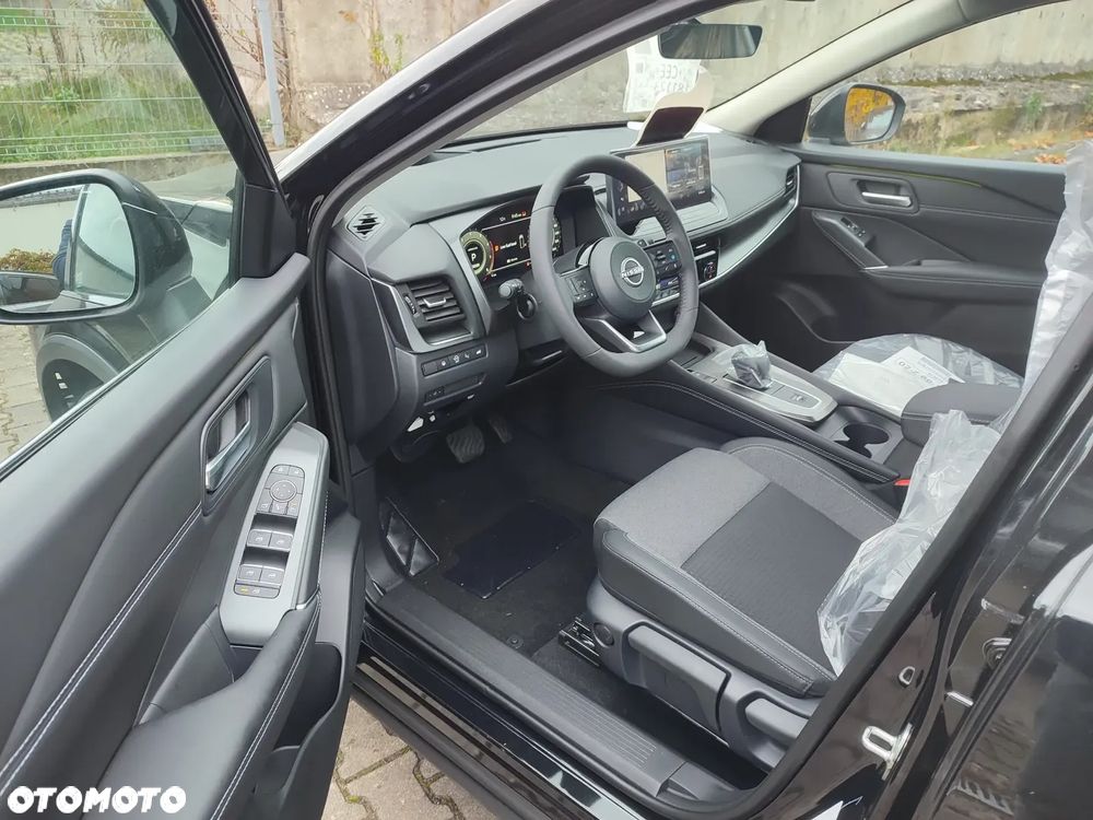 Nissan Qashqai 1.3 DIG-T MHEV N-Connecta Xtronic - 4
