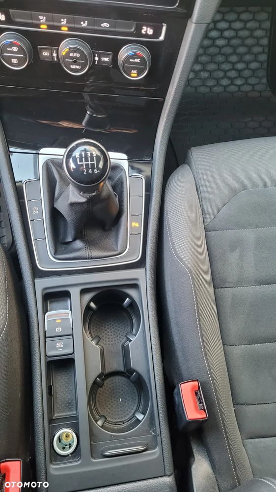 Volkswagen Golf VII 1.5 TSI BMT Highline - 11