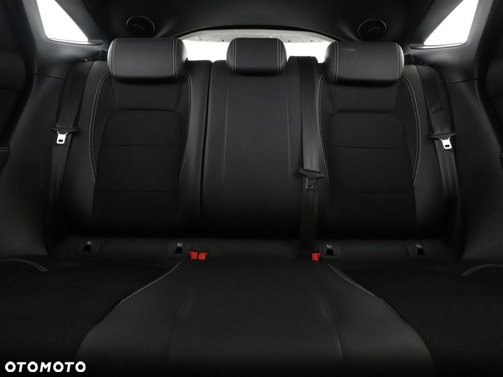 Jaguar E-Pace D180 AWD R-Dynamic - 19
