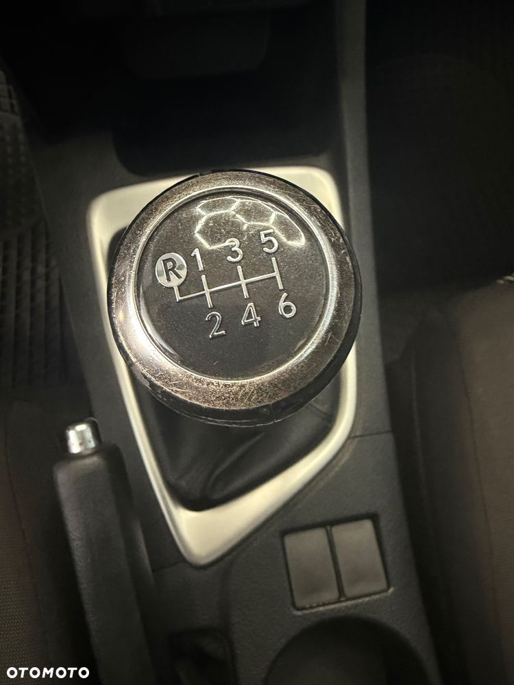 Toyota Auris - 15