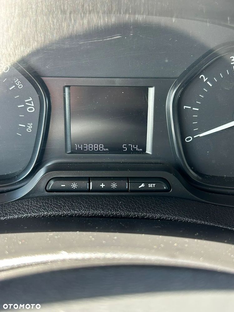 Opel Vivaro - 14
