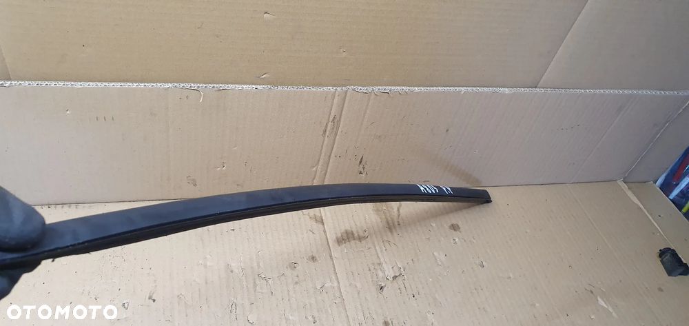 Listwa szyby czołowej prawy przód Audi A8 D3 - 6