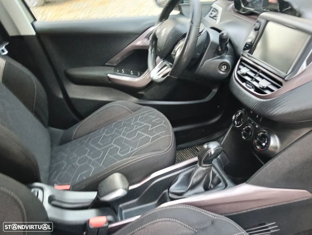 Peugeot 2008 1.4 HDi Active - 26