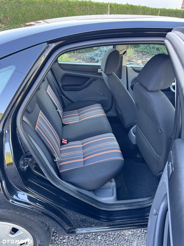 Ford Focus - 16