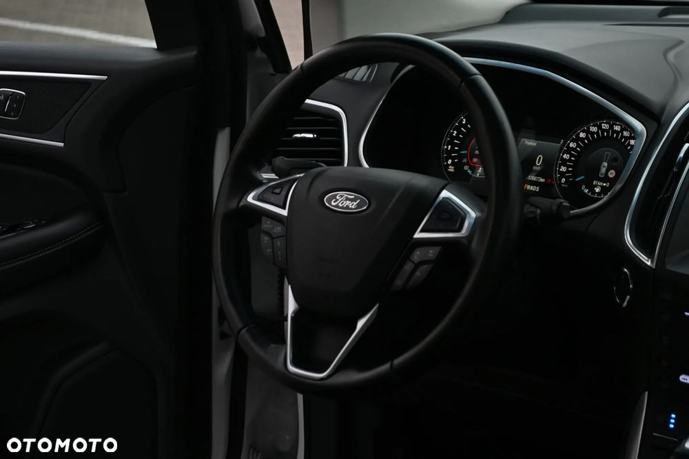 Ford Edge 2.0 TDCi Bi-Turbo 4x4 ST-LINE - 23